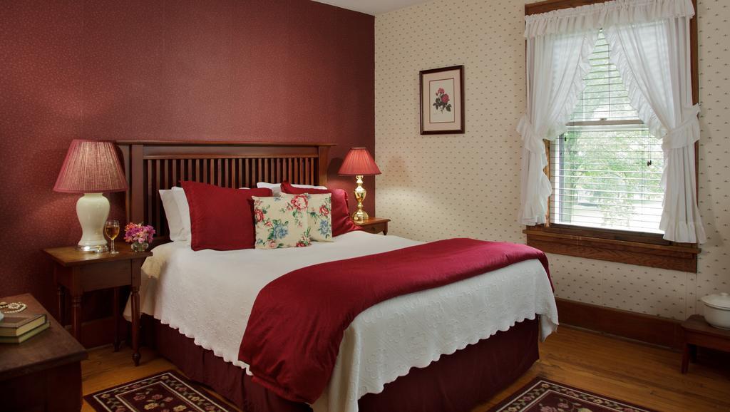 The White Oak Inn Zuck Ngoại thất bức ảnh