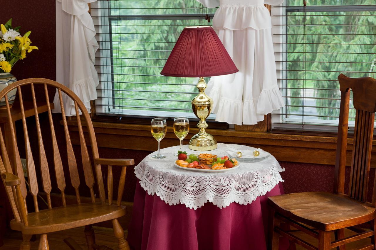 The White Oak Inn Zuck Ngoại thất bức ảnh